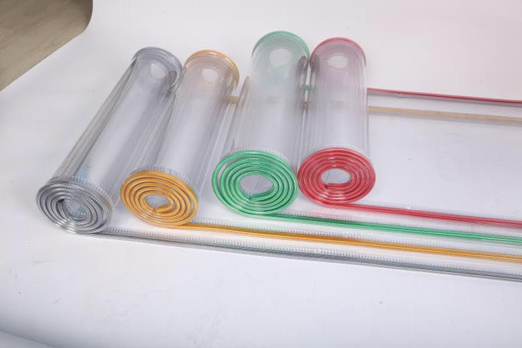 商標商品服務:棉織品; 簾子布; 紡織品制壁掛; 氈; 紡織品毛巾; 床上